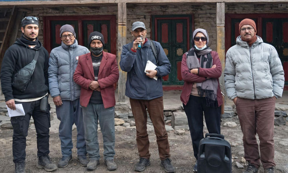 अष्ट्रेलियाको बसाई त्यागेर जुम्लामा घरदैलो गर्दै मनऋषि